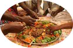 Comer con la mano derecha